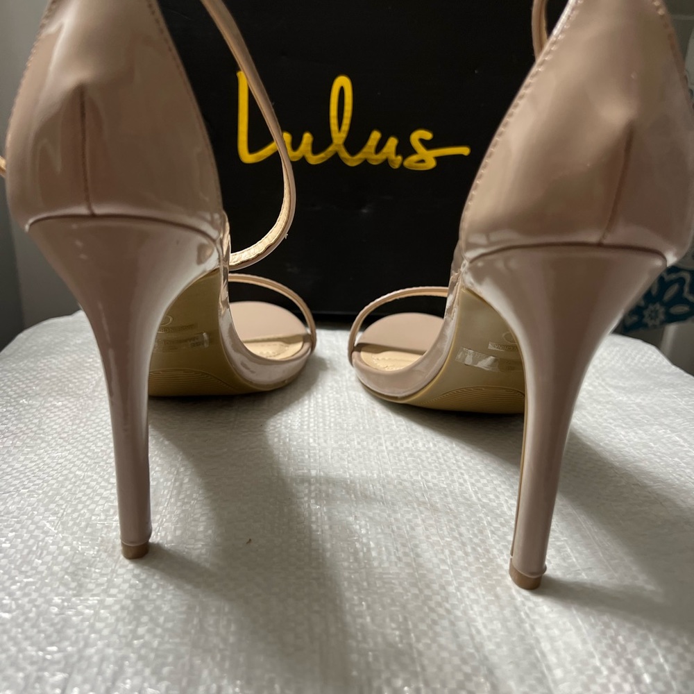 Lulus Elise style. Color is nude. Size 10. Great for a wedding.